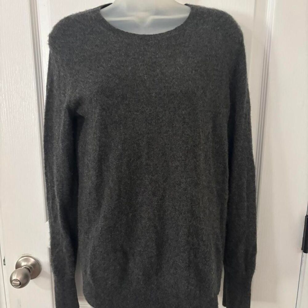 Everlane Women's Grey Cashmere Sweater